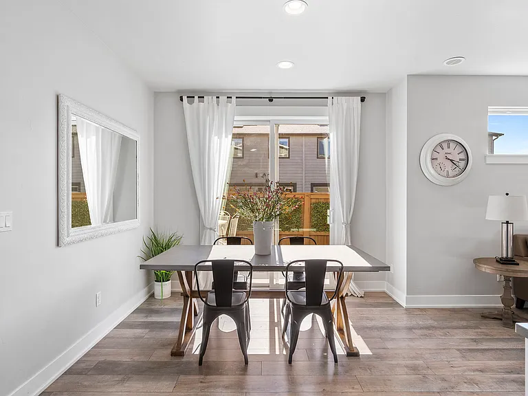 3722 NE Petrosa Ave — Photo 12