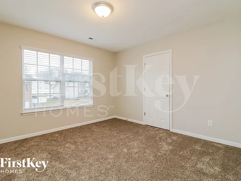 2184 McLaughlin Dr — Photo 11