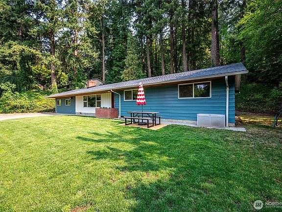 2nd image of 2315 Lynnwood Drive