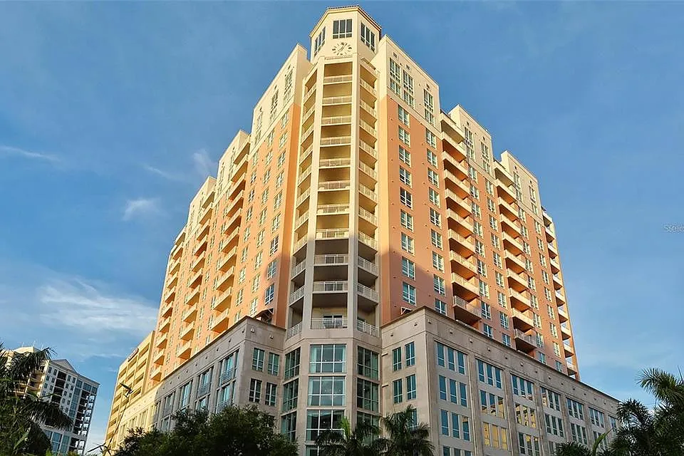 1350 Main St #1501
