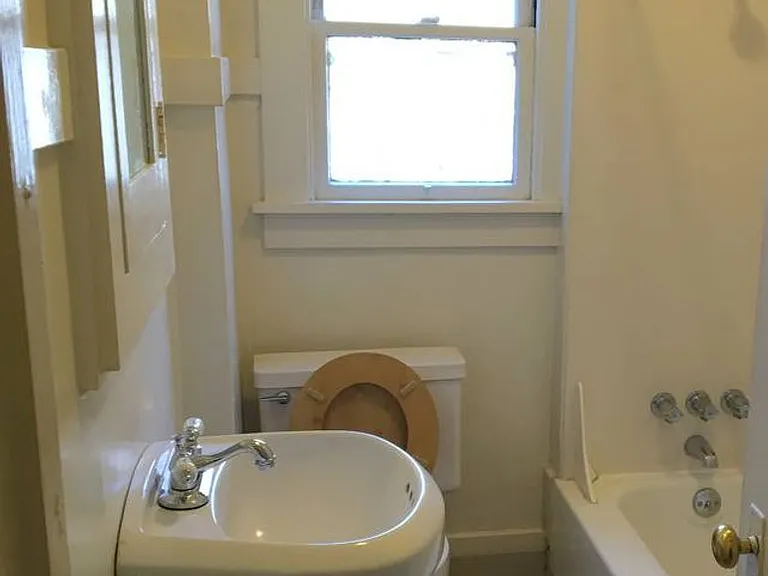 2642 Derby St #1 — Photo 12