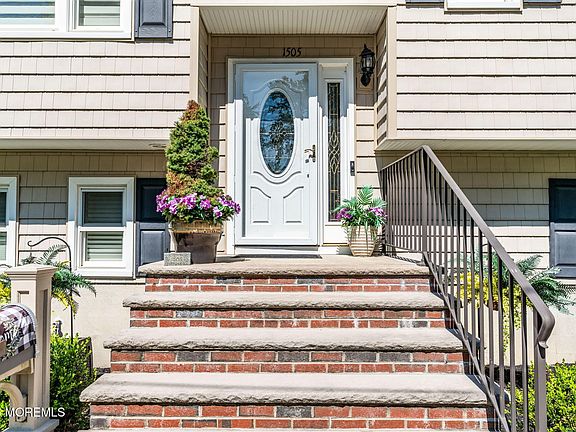 4th image of 1505 Maple Avenue