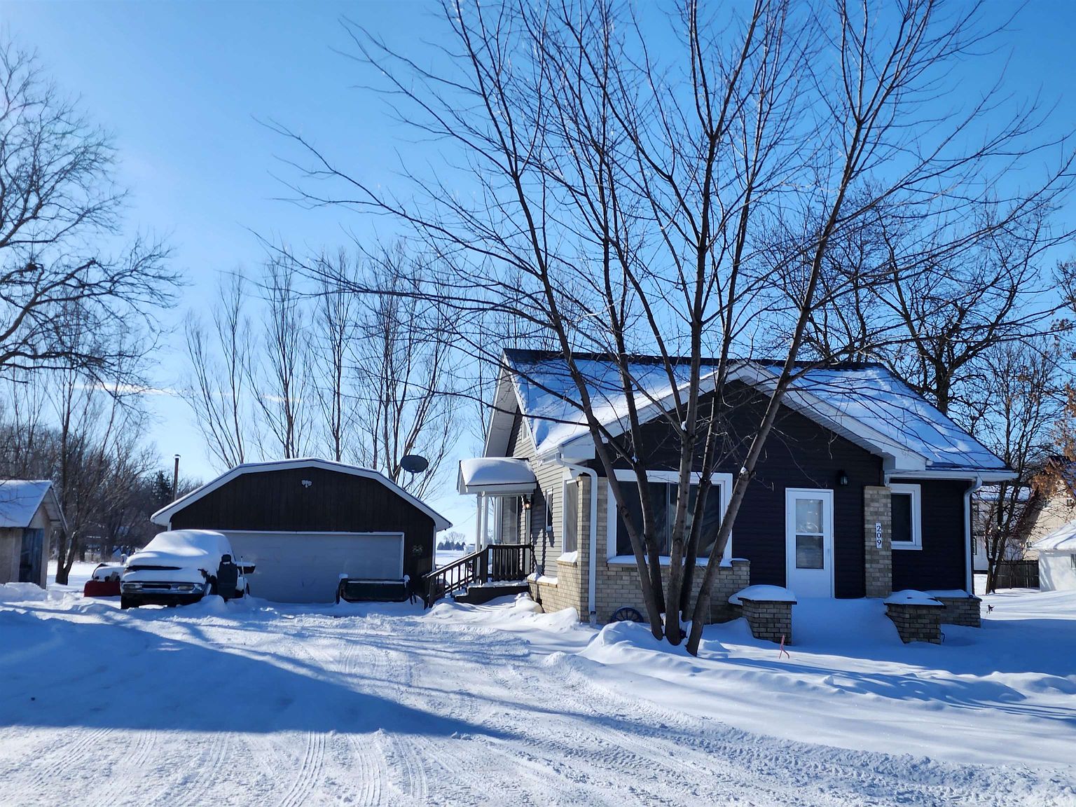 209 W Athens St, Marathon, IA 50565 Zillow