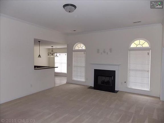 4th image of 204 Kenmore Park Dr