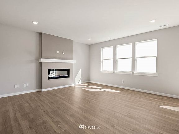 3rd image of 18817 13th Ave W