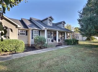 1112 Oakcrest Ln, Dexter, MO 63841