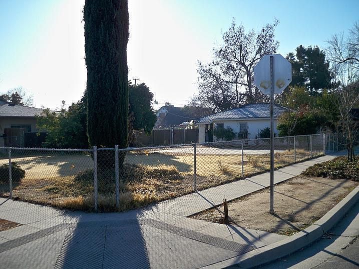 2nd image of 428 N Recreation Ave