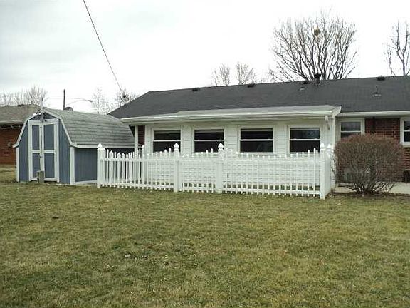 3rd image of 230 Victoria Dr