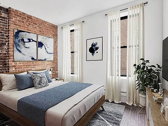 3rd image of 642 10th Ave APT 3N