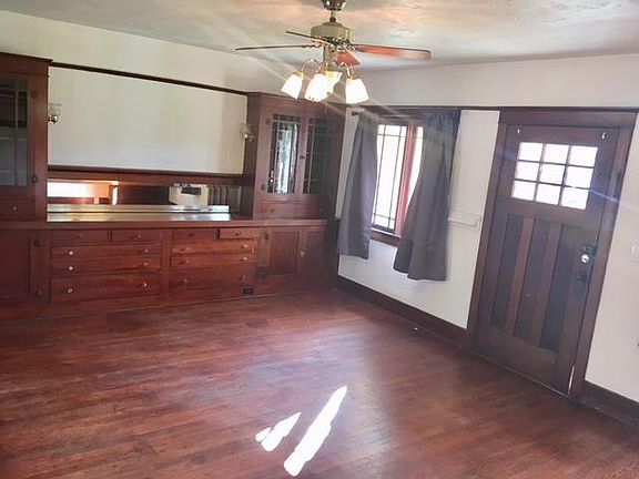 3rd image of 1260 Lincoln Ave