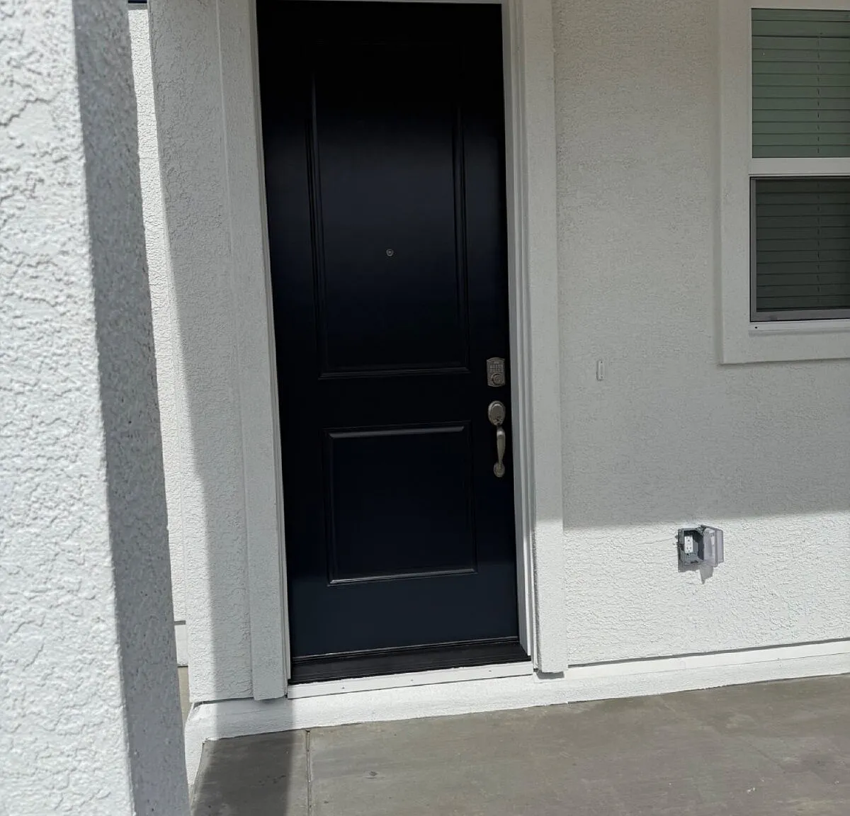 4 bed, 3.5 bath, 2253 sqft, $3,200 — Photo 2