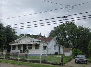 1154 Kinzie St, Akron, OH 44305
