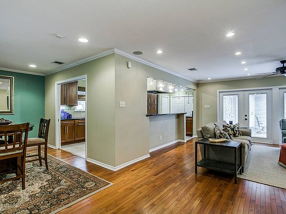 5th image of 139 Brightwood Pl