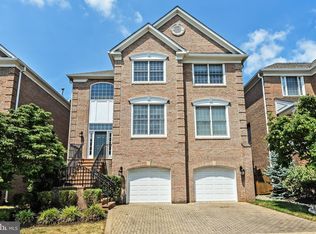 2210 Harithy Dr, Dunn Loring, VA 22027