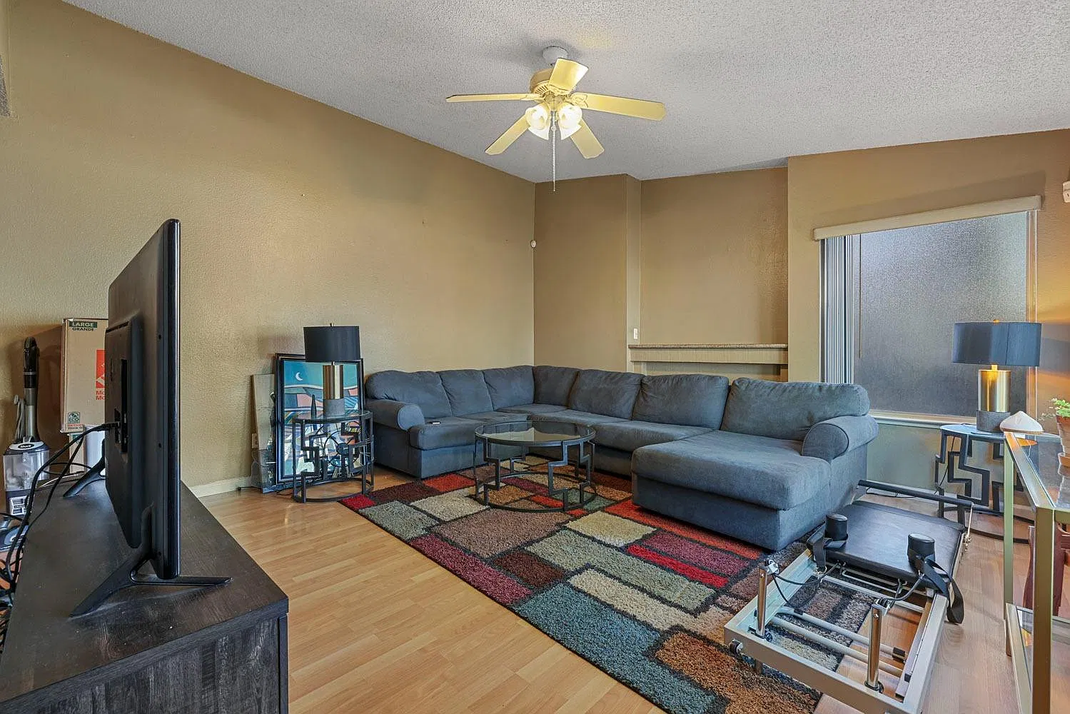 2 bed, 904 sqft, $1,950 — Photo 4