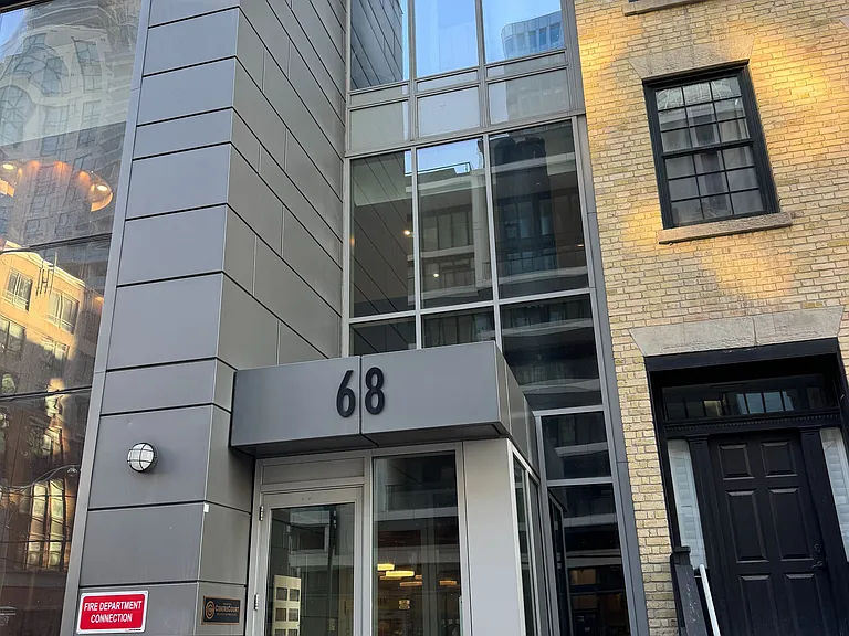 68 Shuter St #1811 — Photo 20