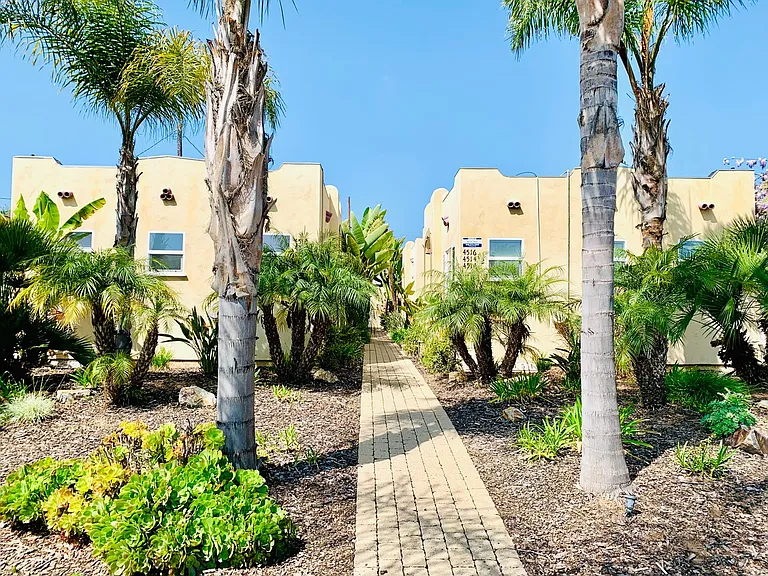 Perfect 1BD/1BA North Park Apartment w/ Private Patio & Garage! Only $1,995/month! — Photo 3