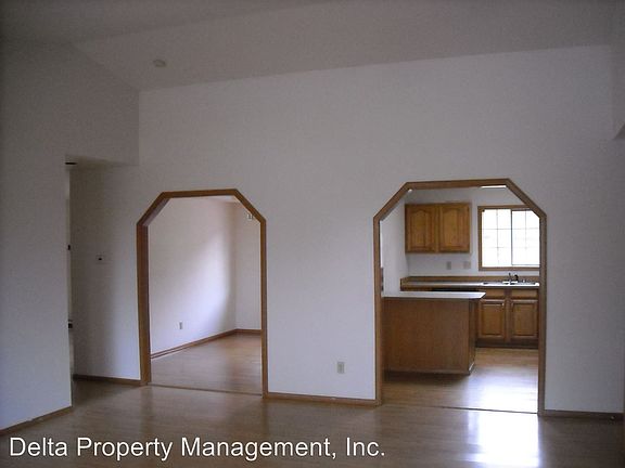 2nd image of 7312 67th St NE