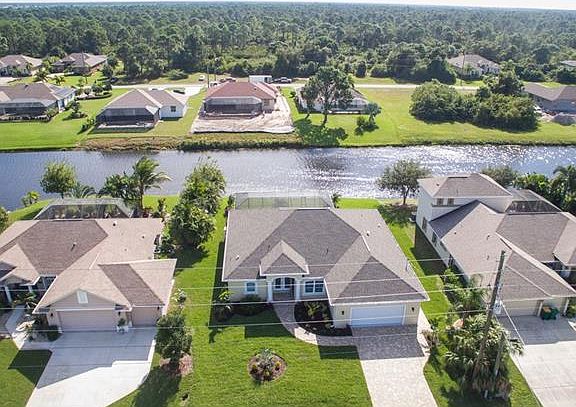 2nd image of 1049 Rotonda Cir