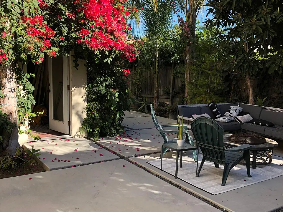 tenants' patio