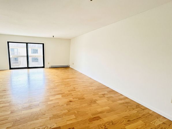 37 S Williams St APT 322