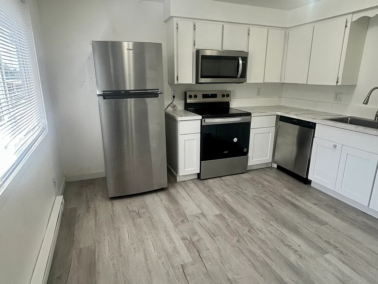 2 bed, 750 sqft, $1,200 — Photo 1