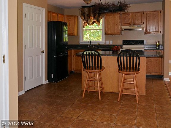 2nd image of 615 Winterberry Dr