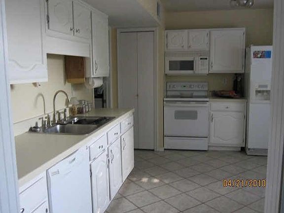 5th image of 4617 Miramar Dr