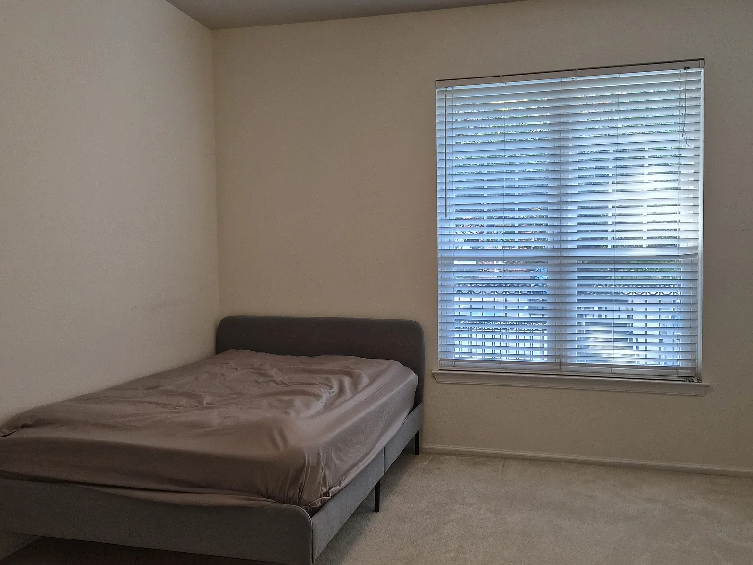 1 bed, 690 sqft, $2,100 — Photo 3