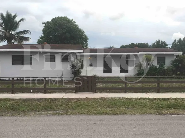 5850 NW 118th St, Hialeah, FL 33012