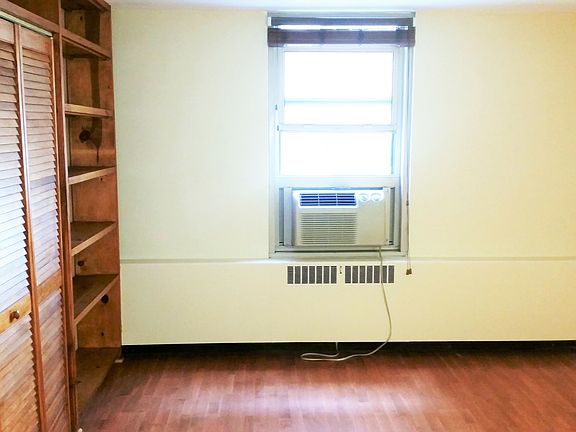 4th image of 3950 N Lake Shore Dr APT 201