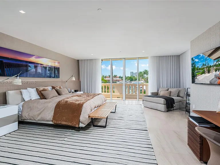 2514 Fisher Island Dr #6104 — Photo 16