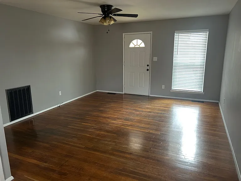1610 Marlborough Blvd — Photo 5