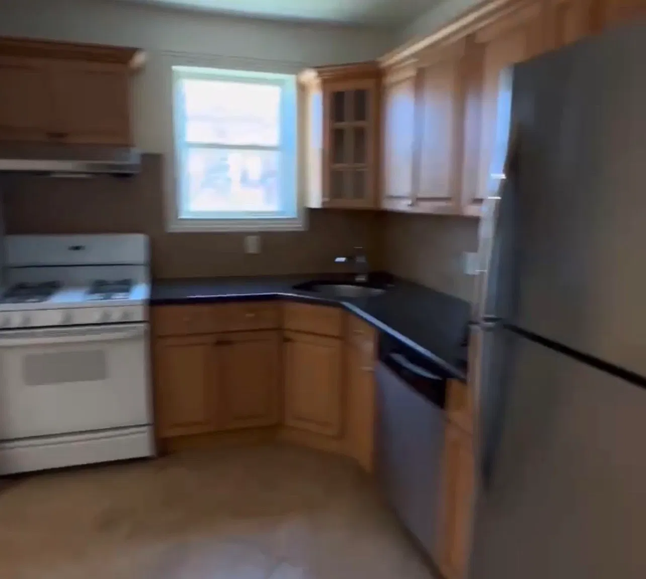 2 bed, 900 sqft, $2,600 — Photo 2