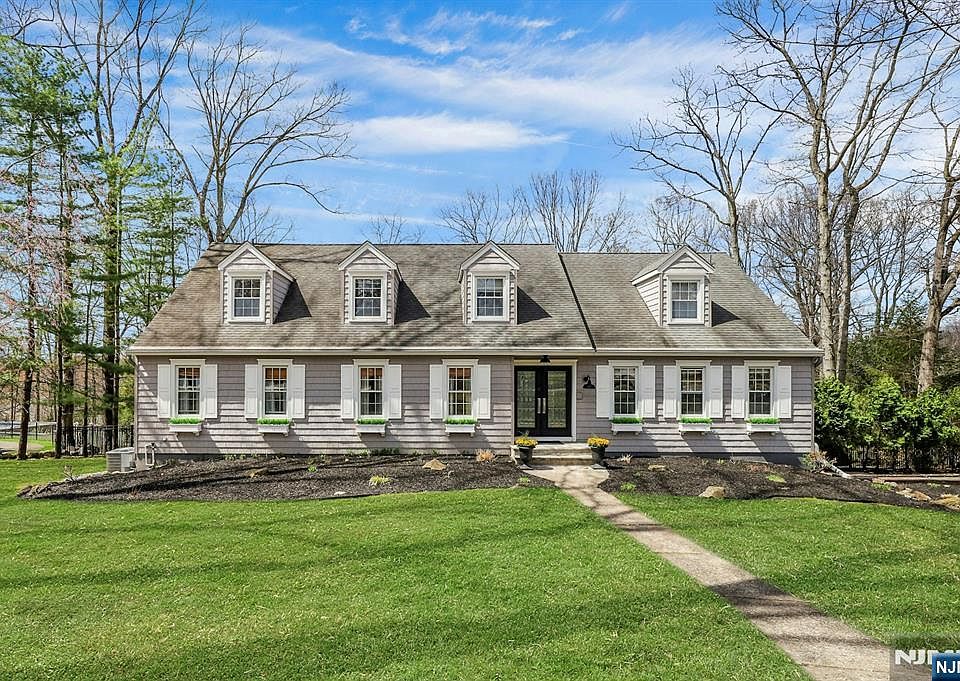 1st image of 105 Apple Ridge Rd
