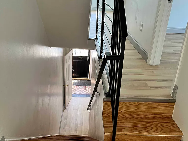 1406 S 15th St — Photo 19