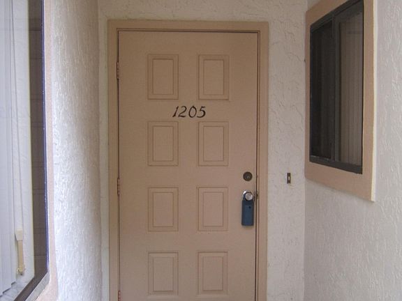 2nd image of 1205 Country Club Dr #1211