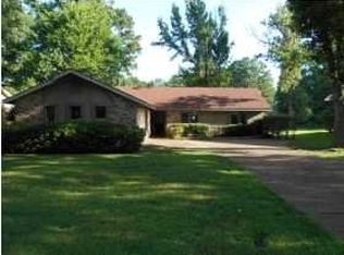 134 Fairoaks Dr, Jackson, MS 39212