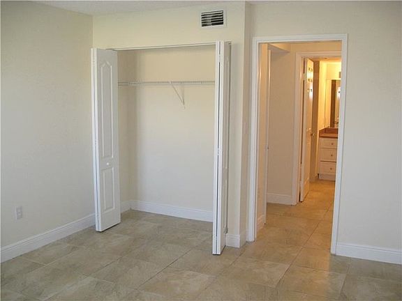 5th image of 4753 NW 97th Pl