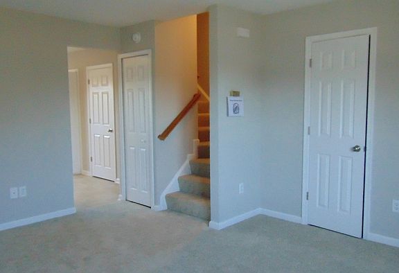 5th image of 9822 Coventry Creek Dr