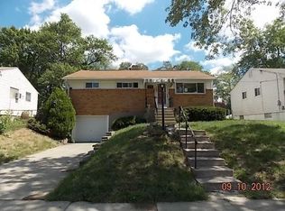 1766 Patrick Dr, Cincinnati, OH 45204