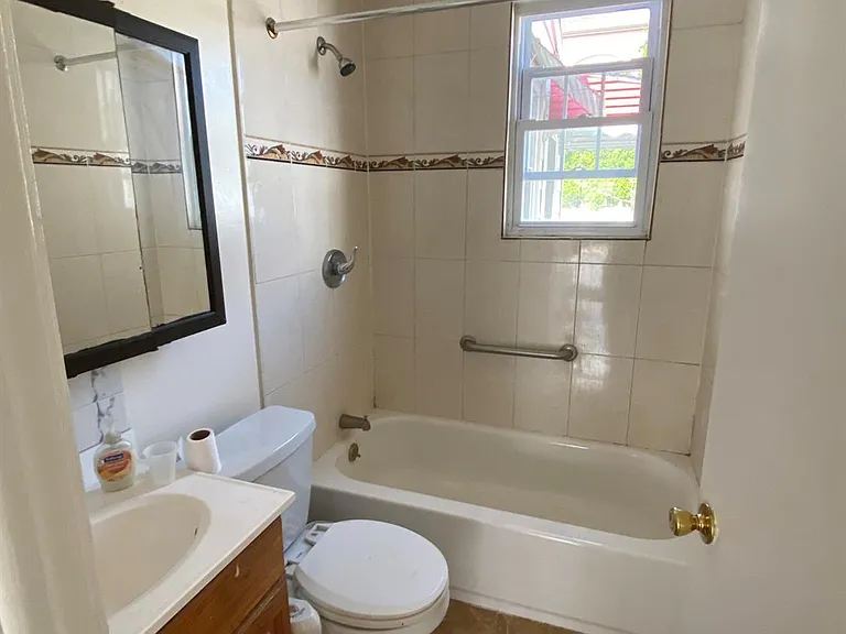 58 Bayliss St #60 — Photo 4