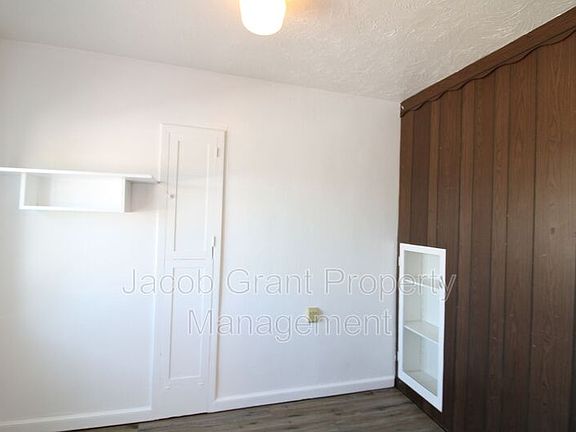 5th image of 676 Memorial Dr Unit 106