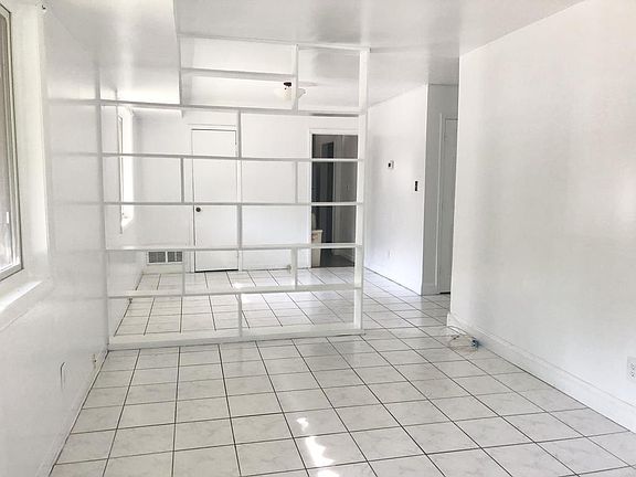 5th image of 1225 Queen St