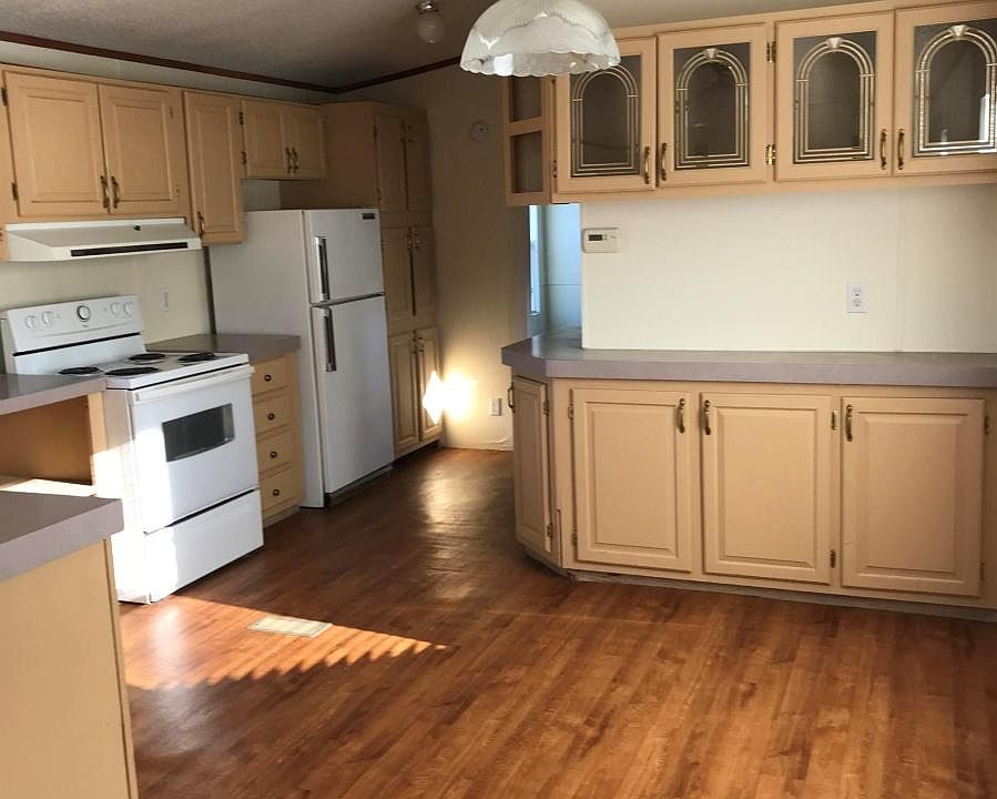 2nd image of 4000 Alpine Pkwy Lot H1