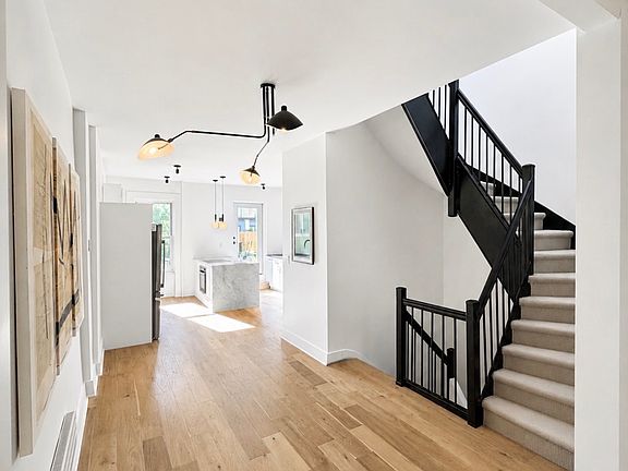 4th image of 20 Strong Pl #Penthouse