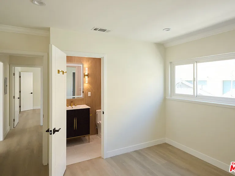 1223 23rd St #B — Photo 13