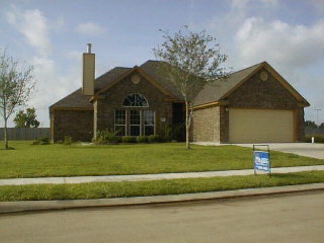 1st image of 101 Majestic Oak Cir
