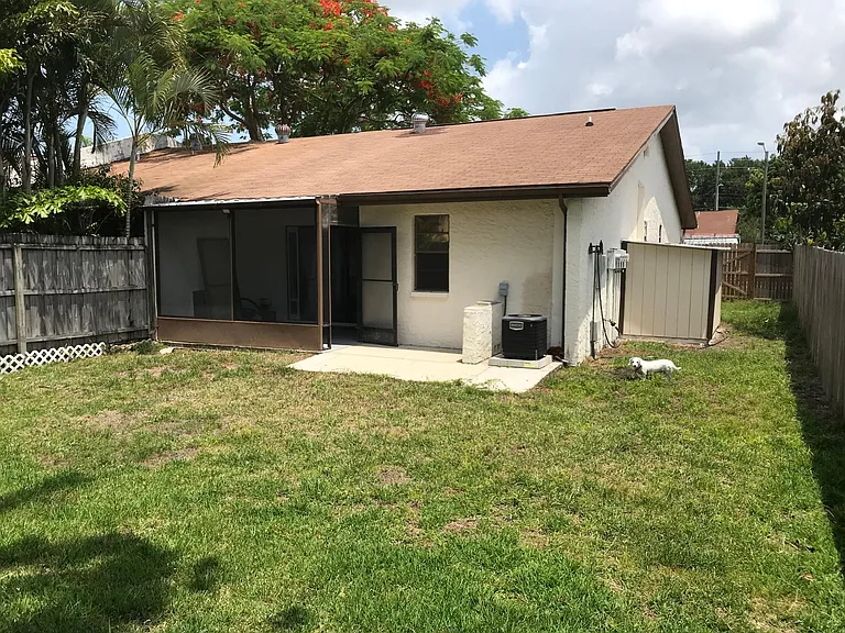 2027 Sunset Grove Ln — Photo 12