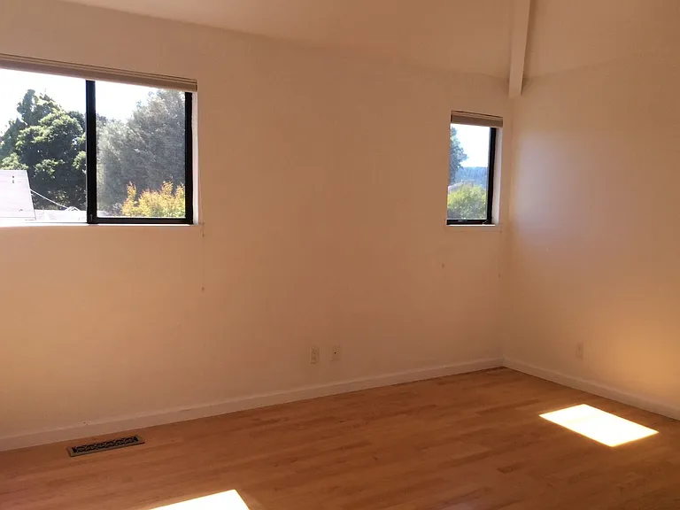1 Berkeley Ct — Photo 13